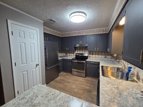 174 Ramona Dr in Leesville, LA - Building Photo - Building Photo