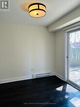 60 John St in Oakville, ON - Building Photo - Building Photo