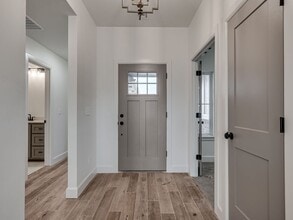 1104 Azalea Farms Rd in Noble, OK - Building Photo - Building Photo