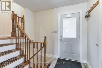 1085 Mary St N in Oshawa, ON - Building Photo - Building Photo