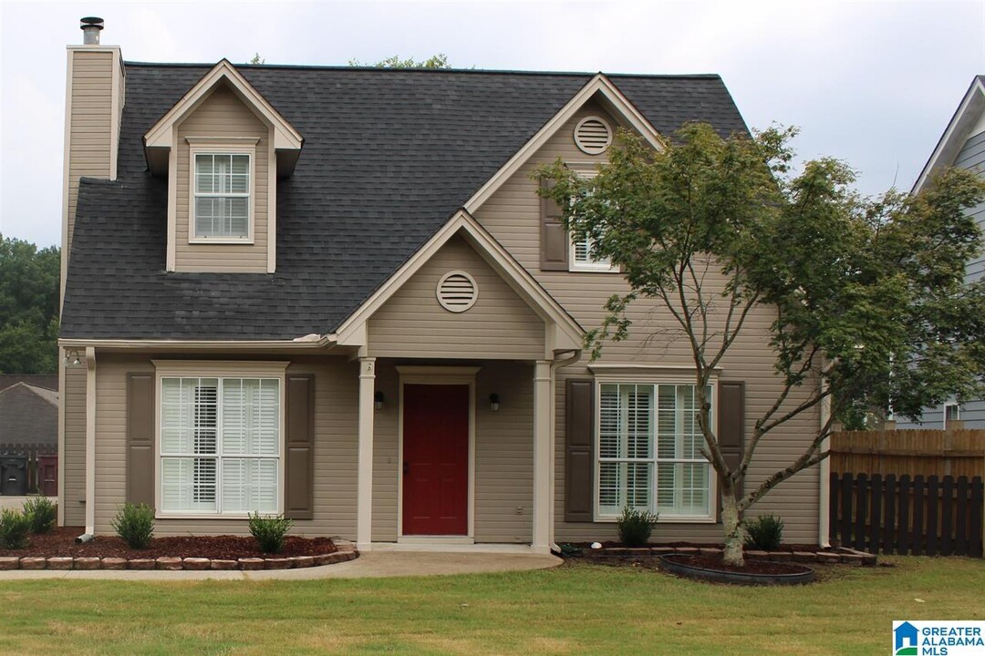 191 Brookhollow Dr in Pelham, AL - Building Photo