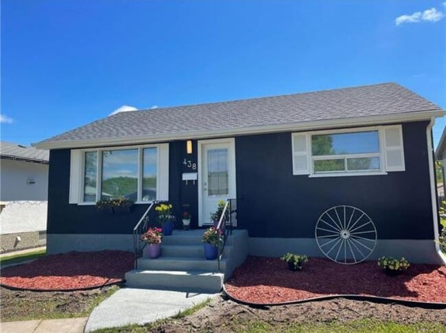 property at 438 Whittier Ave W