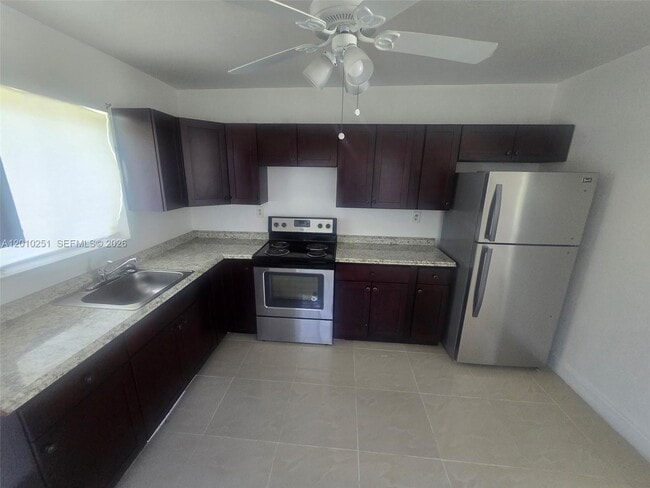 1149 NW 76th St in Miami, FL - Building Photo - Building Photo