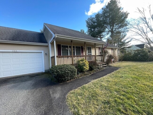 285 Charge Pond Rd in Wareham, MA - Building Photo - Building Photo
