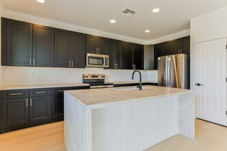 11050 E Segura Ave in Mesa, AZ - Building Photo - Building Photo