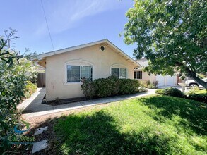 956 Marion Way in Sunnyvale, CA - Building Photo - Building Photo