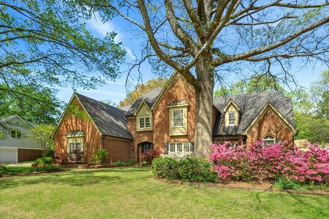 property at 2585 Brachton Ave