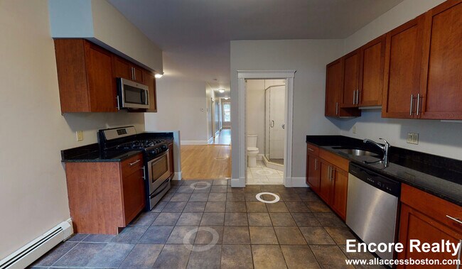 11 Beacon St in Somerville, MA - Building Photo - Building Photo