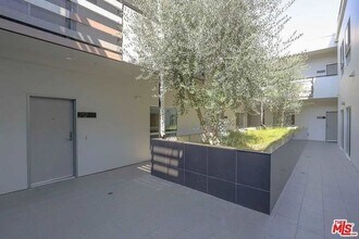 5308 Sepulveda Blvd in Los Angeles, CA - Building Photo - Building Photo