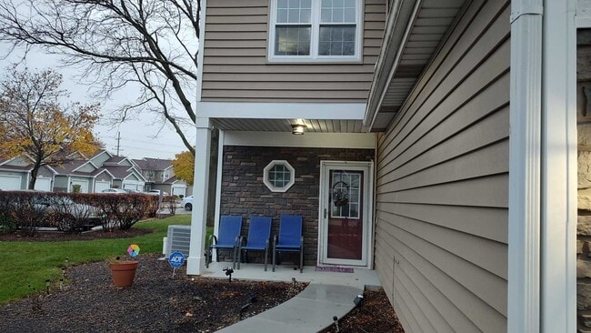 1151 Regency Ct in Schaumburg, IL - Building Photo - Building Photo