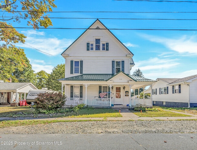 property at 712 Lincoln Ave