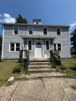 12 Backman Ave, Unit 1 in Ellenville, NY - Building Photo