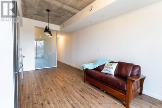 7-207 Erie Ave in Brantford, ON - Building Photo - Building Photo