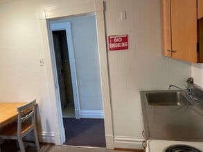 126 College Ave, Unit Upper Unit 2 in Indiana, PA - Building Photo - Building Photo