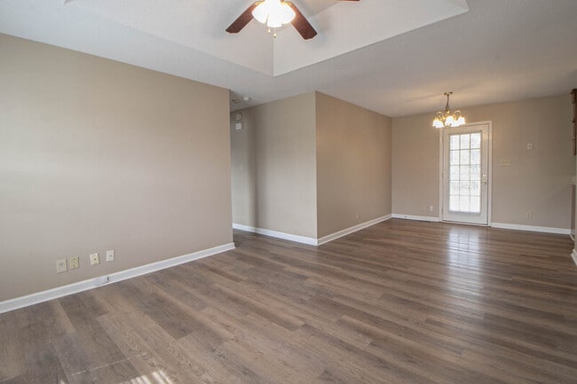 581 Oakmont Dr in Clarksville, TN - Building Photo - Building Photo