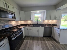 307 Squire Cir in Pittsburgh, PA - Building Photo