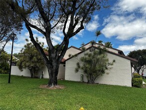 13350 SW 88th Terrace in Miami, FL - Building Photo - Building Photo