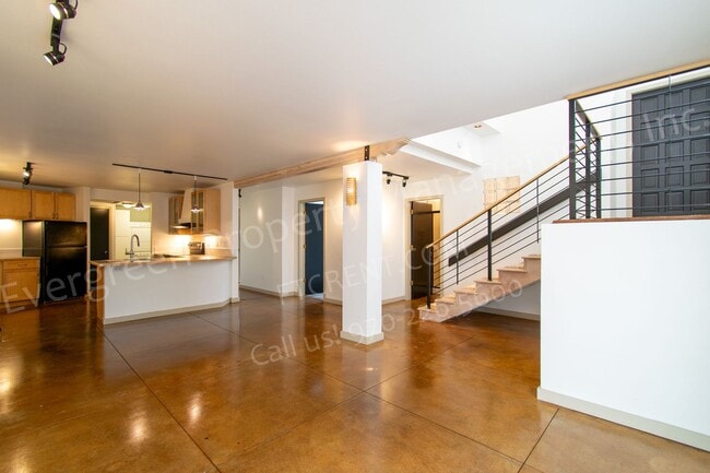 419 W Mountain Ave in Fort Collins, CO - Building Photo - Building Photo