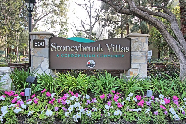 576 N Bellflower Blvd, Unit Stoneybrook in Long Beach, CA - Building Photo