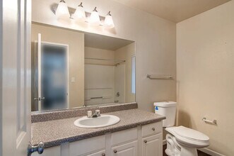 7405 Charmant Dr in San Diego, CA - Building Photo - Building Photo