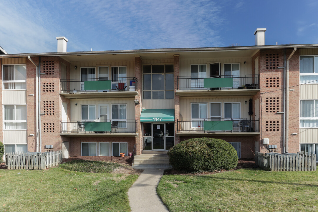 Forest Hill Apartments in Oxon Hill, MD - Building Photo