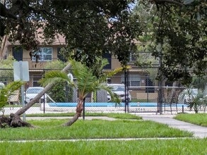 2500 Harn Blvd in Clearwater, FL - Building Photo - Building Photo