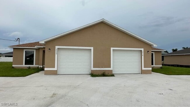 3018-3020 Skyline Blvd in Cape Coral, FL - Building Photo - Building Photo