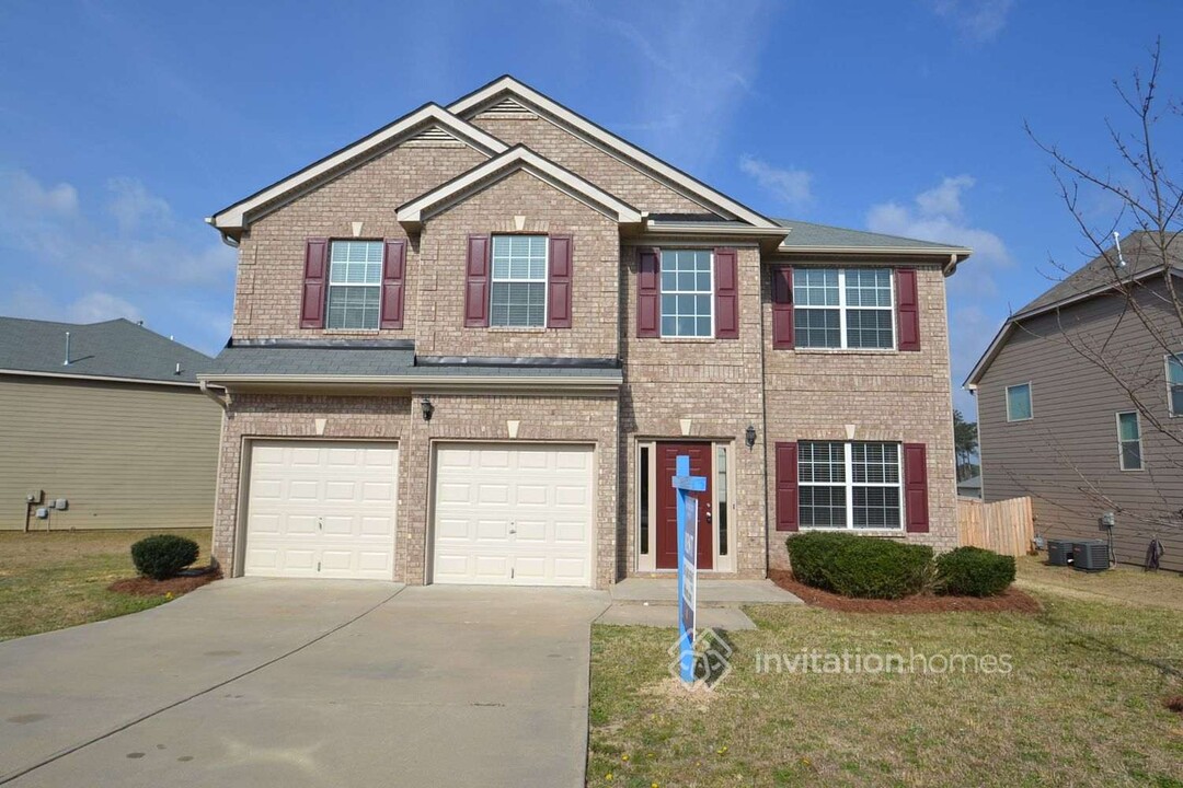 2935 Gayle Manor Ln SW in Snellville, GA - Foto de edificio