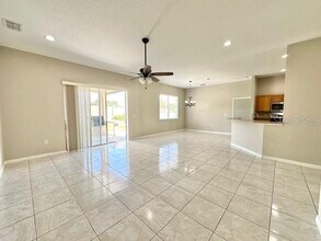 6216 Alamanda Hills Blvd in Lakeland, FL - Foto de edificio - Building Photo