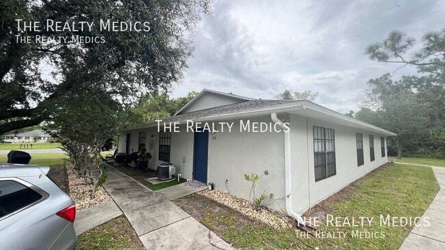 1984 Agora Cir SE in Palm Bay, FL - Foto de edificio - Building Photo