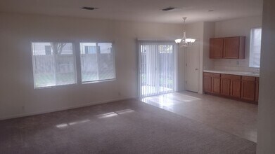 3551 Sarasota Ave in Merced, CA - Building Photo - Building Photo