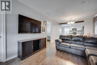 1154 Gladstone Ave in Windsor, ON - Building Photo - Building Photo