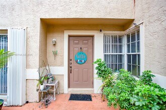 10935 Neptune Dr in Hollywood, FL - Building Photo - Building Photo