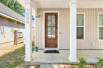 1008 N D St in Pensacola, FL - Building Photo - Building Photo