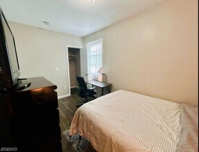 123 N 15th St in East Orange, NJ - Building Photo - Building Photo