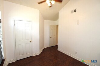 213 Bronc Dr in Copperas Cove, TX - Building Photo - Building Photo