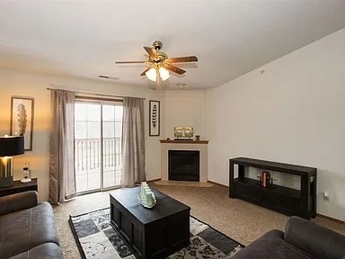 627 Kimberlite St in Tiffin, IA - Building Photo - Building Photo