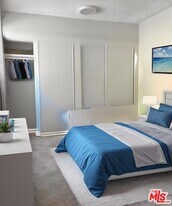 931 New Depot St in Los Angeles, CA - Building Photo