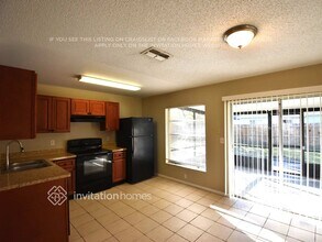 903 Axlewood Cir in Brandon, FL - Building Photo - Building Photo