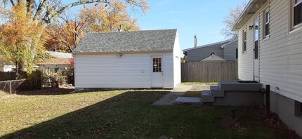 22 Hanifin Ave in Colonie, NY - Foto de edificio - Building Photo