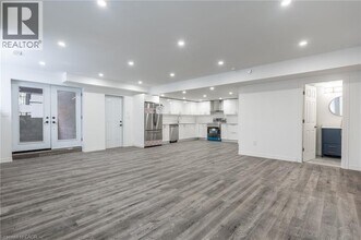 61 RAVINA Ave in Hamilton, ON - Building Photo - Building Photo