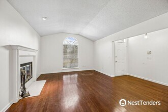 3920 Union Pacific Dr W in Jacksonville, FL - Building Photo - Building Photo