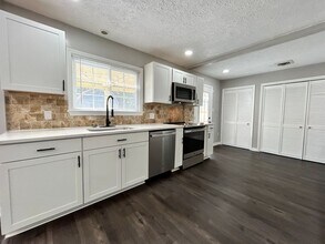 629 Bethune Dr in Virginia Beach, VA - Building Photo - Building Photo