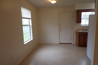 509 Wood Crest Way in Pensacola, FL - Building Photo - Building Photo
