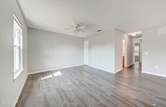 3720 Burnham Way in Panama City, FL - Building Photo - Building Photo