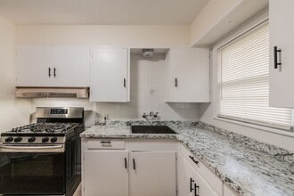 715-717 Carney St in San Antonio, TX - Building Photo - Building Photo