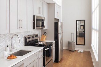 222 Vine St in Philadelphia, PA - Building Photo - Building Photo