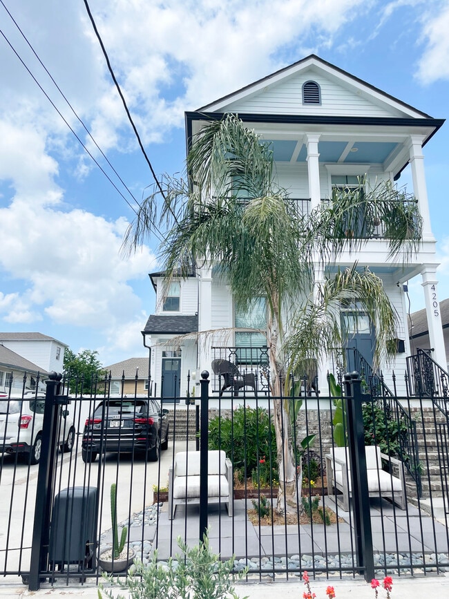 4205 S Prieur St in New Orleans, LA - Building Photo - Building Photo