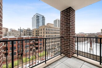 434 W Melrose St in Chicago, IL - Building Photo - Building Photo