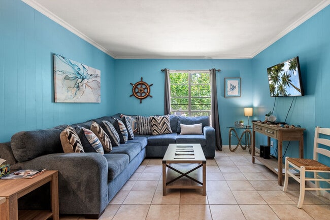 2025 Eleventh Street-SI FL2-ID1023387P